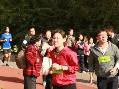 健步走6.jpg 健步走6.jpg